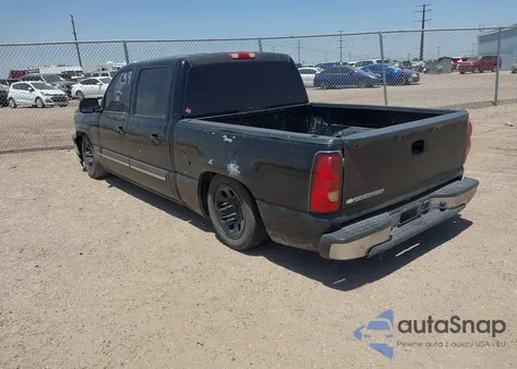 2004 Chevrolet Silverado 1500 Ls z USA, uszkodzony, nr VIN 2GCEC13T541335161